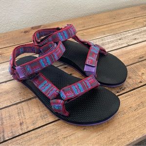 Teva sandals size 6